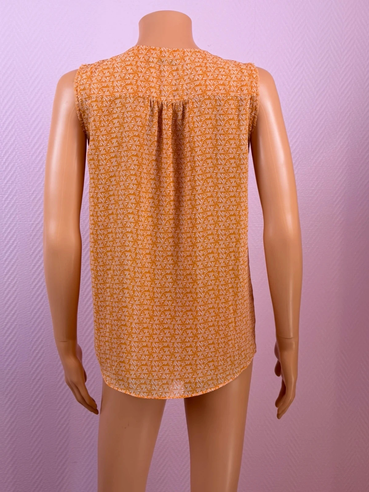 Camiseta feminina elora tamanho 34 limpa pouco usada – photo 3